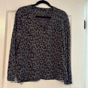 Rails blouse
Size small
Black, gray leopard